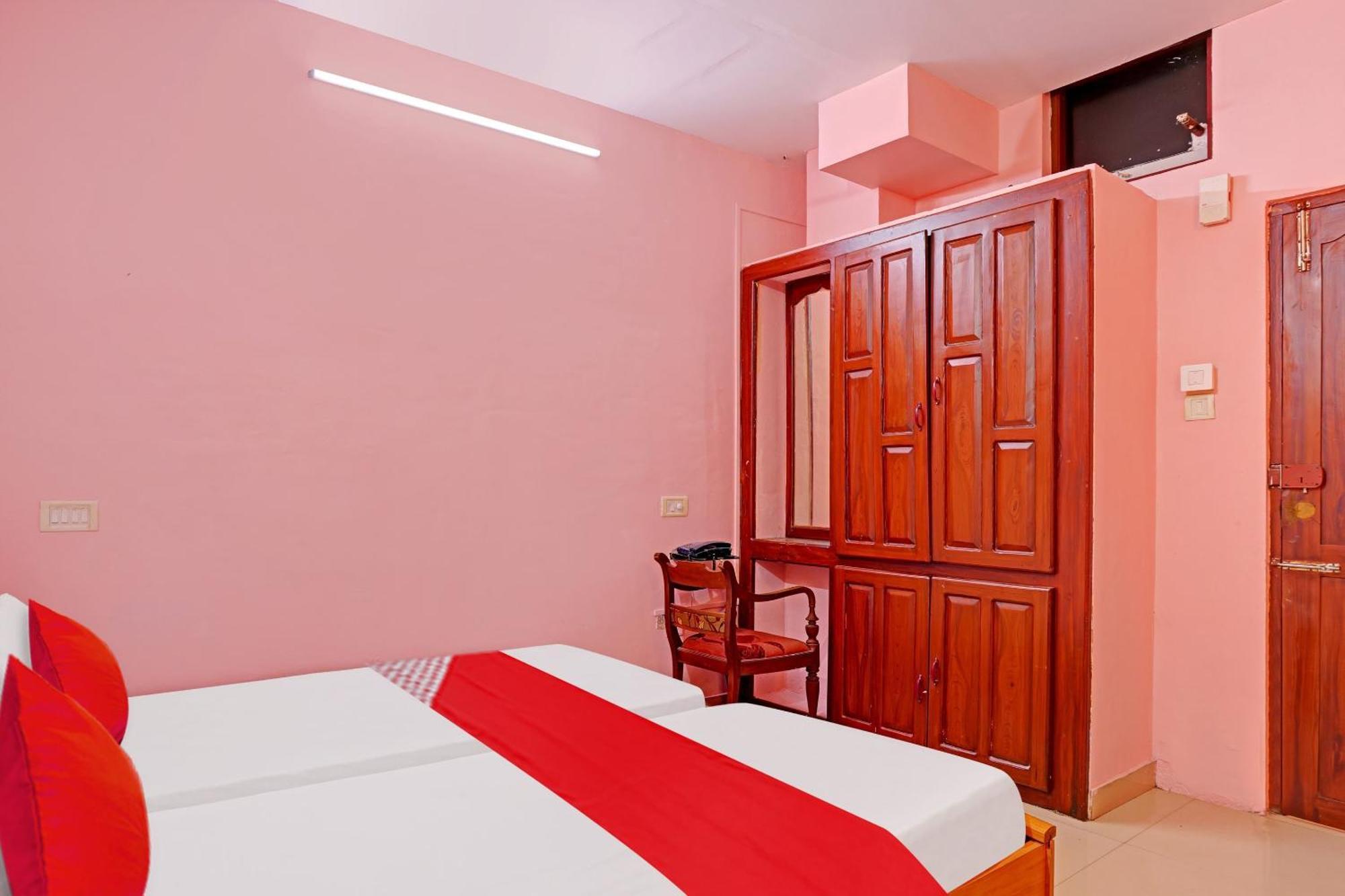 Hotel O Safa Inn Trippapur Buitenkant foto