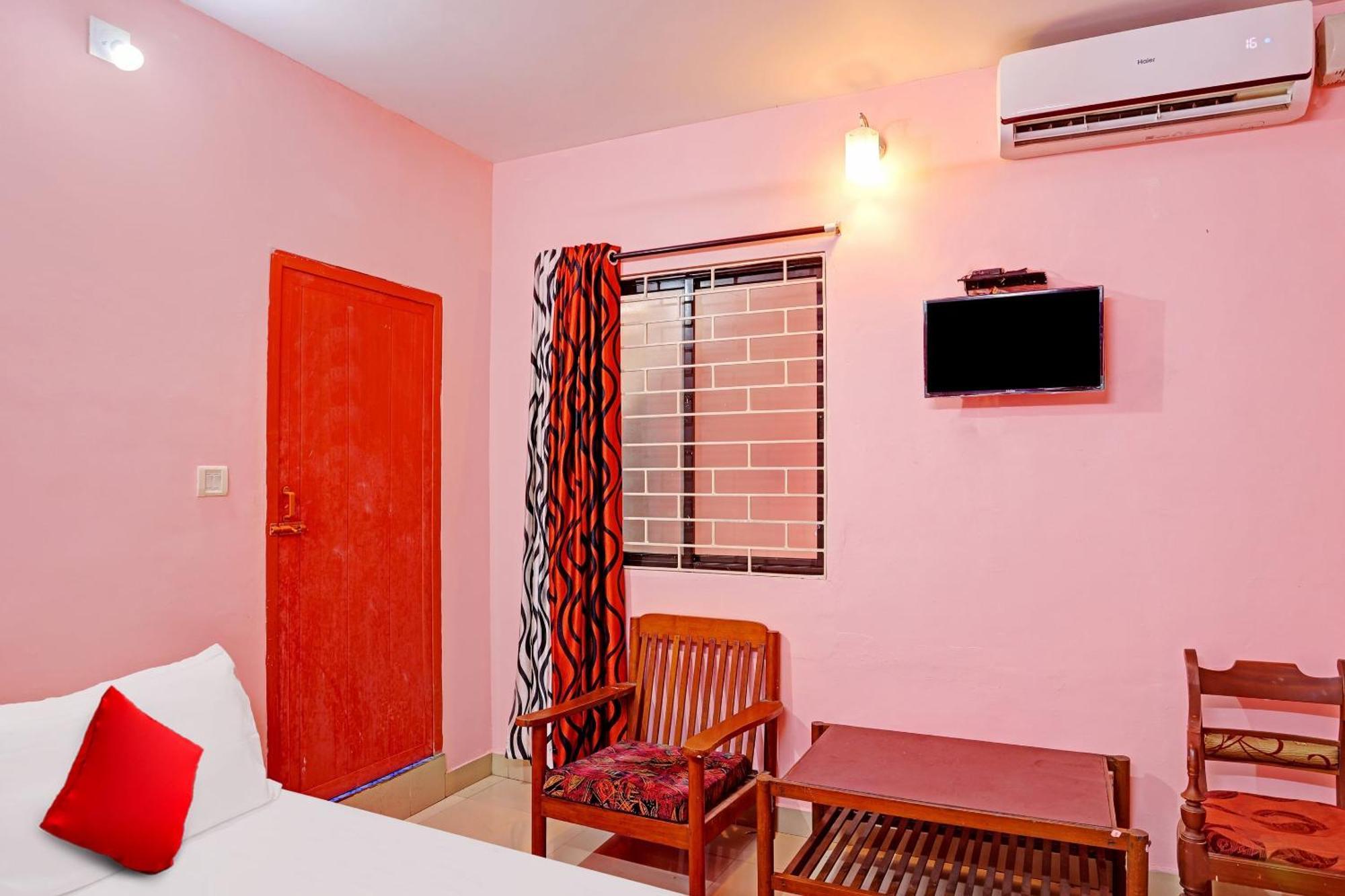 Hotel O Safa Inn Trippapur Buitenkant foto