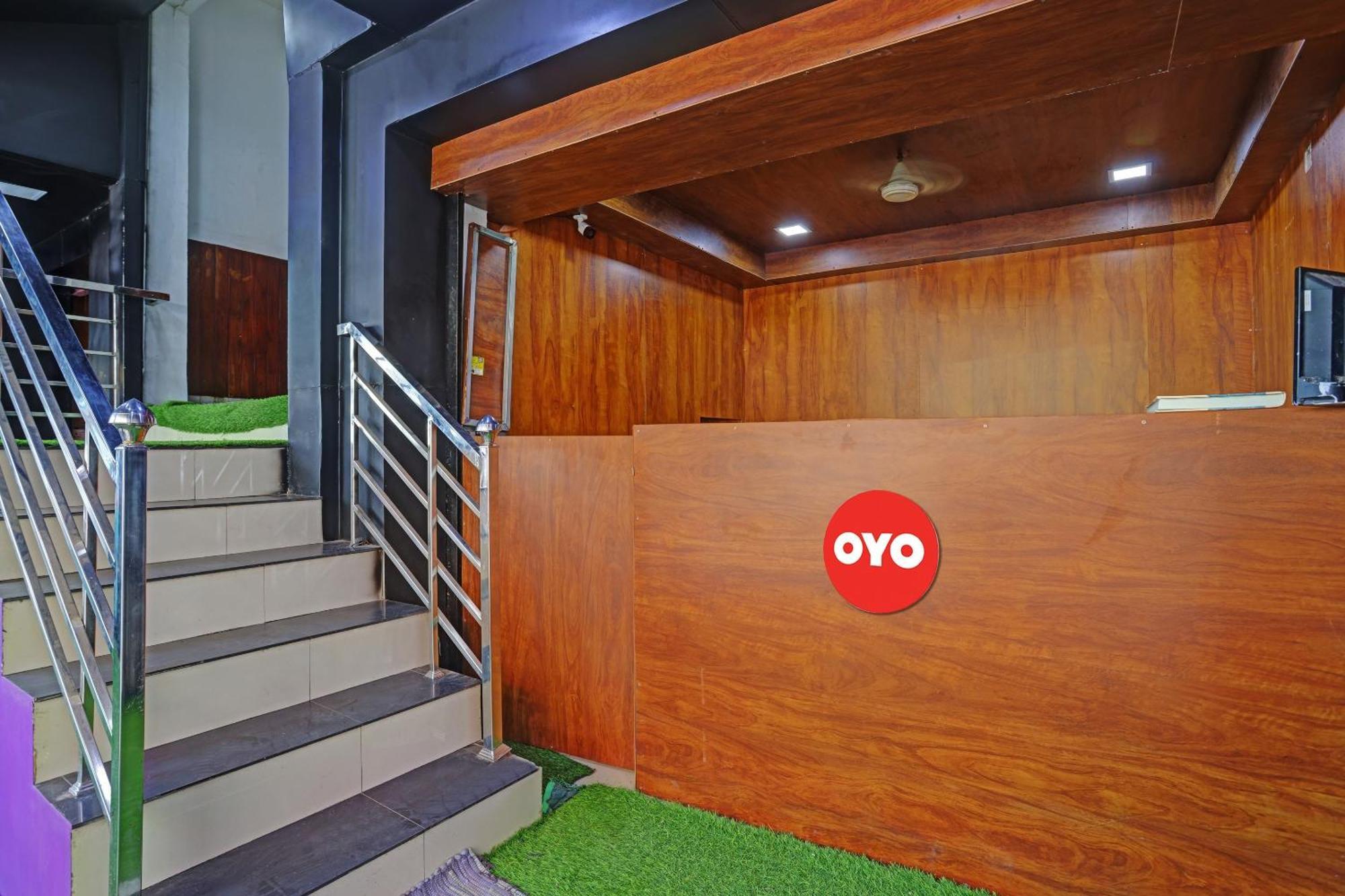 Hotel O Safa Inn Trippapur Buitenkant foto