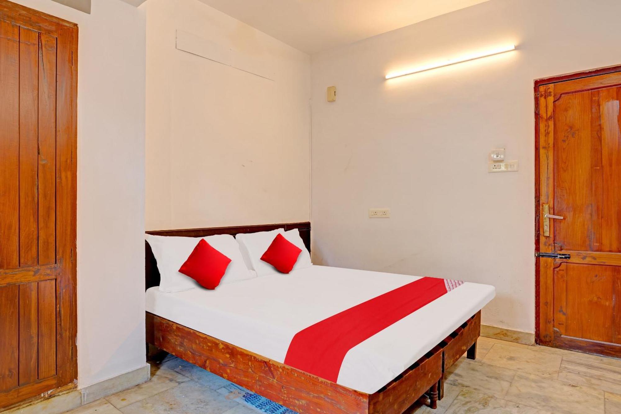 Hotel O Safa Inn Trippapur Buitenkant foto