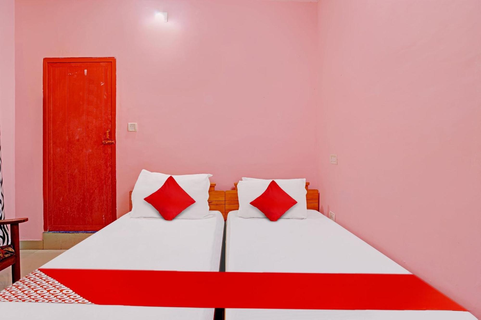 Hotel O Safa Inn Trippapur Buitenkant foto