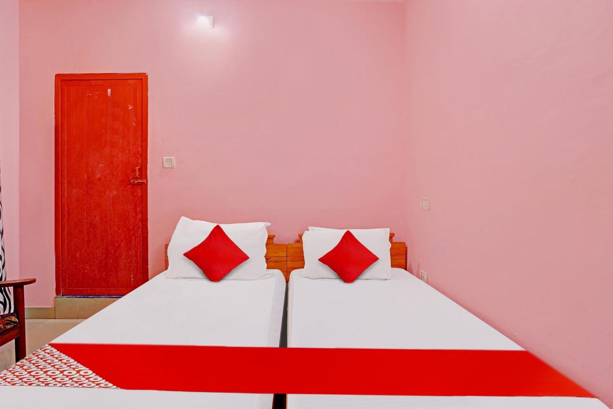 Hotel O Safa Inn Trippapur Buitenkant foto