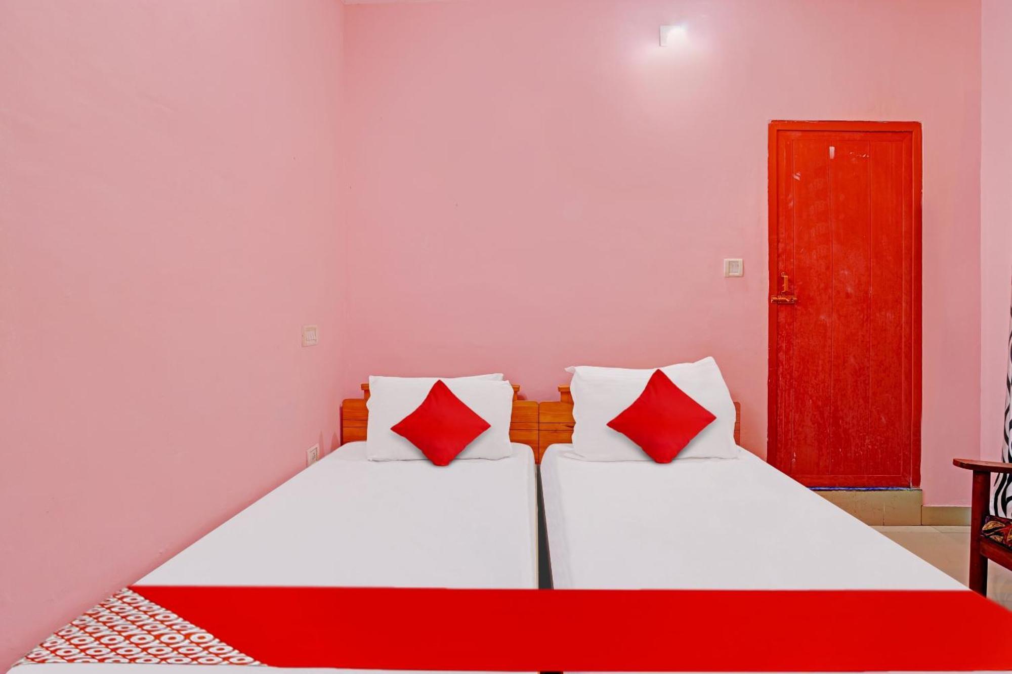 Hotel O Safa Inn Trippapur Buitenkant foto
